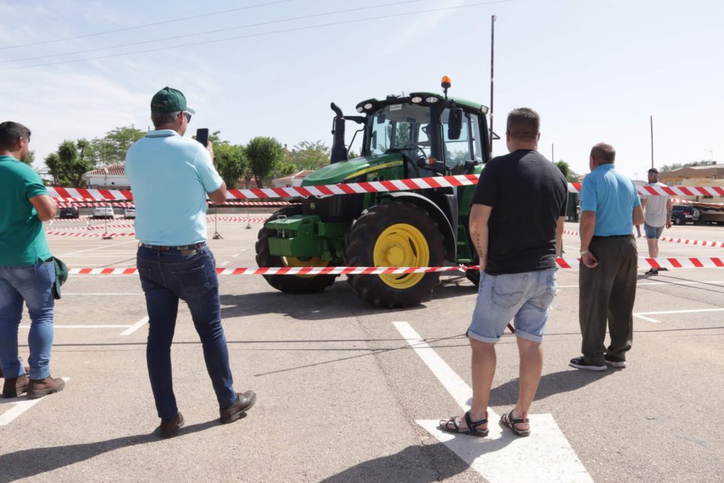 Concurso regional de habilidad en el manejo del tractor FERCAM