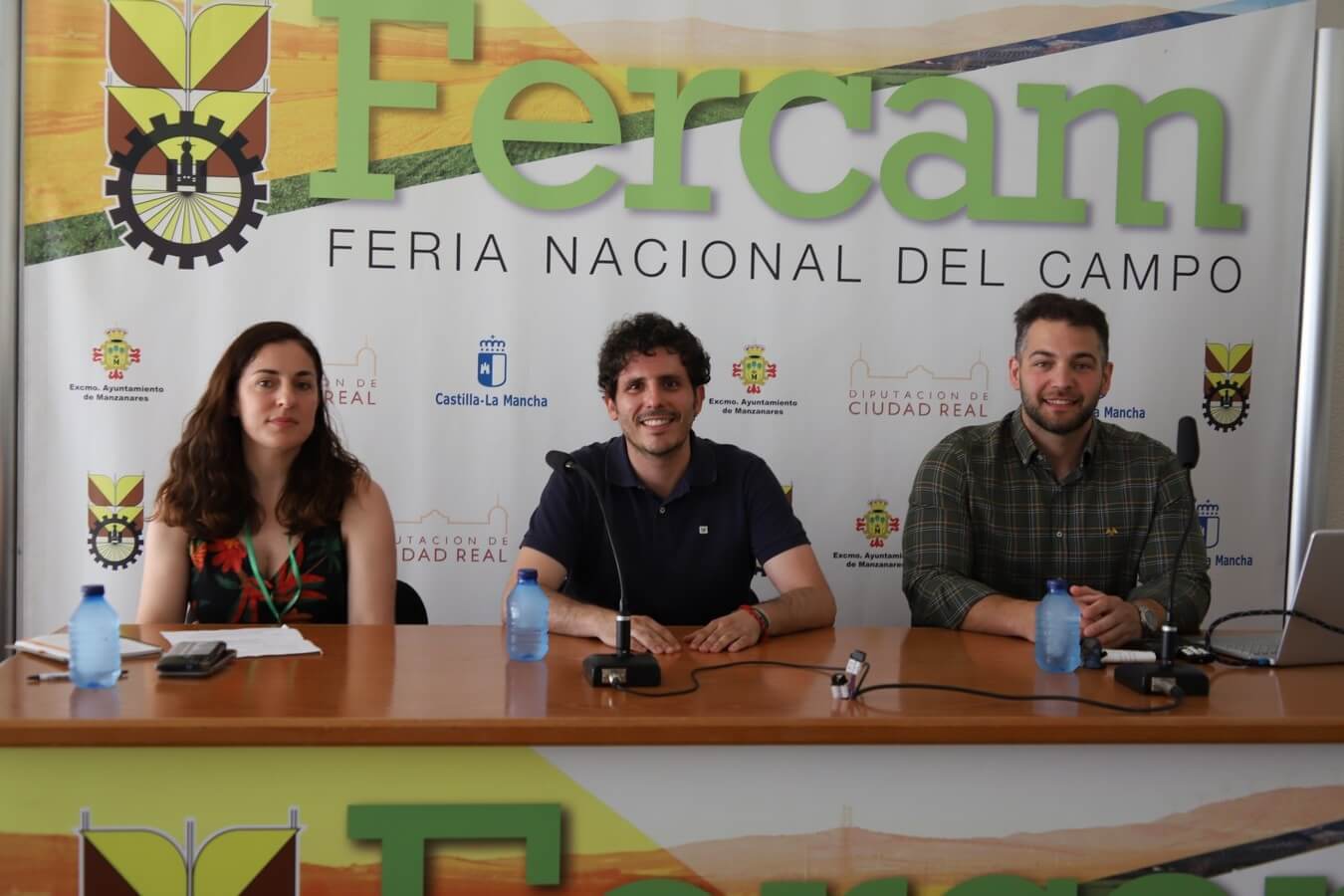 Conferencia "Apaga el derroche, enciende el ahorro"